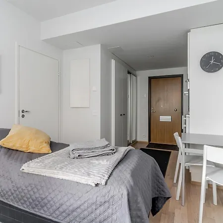 Huoneisto Laadukas Kalustettu Yksiö Logomolla 1-2hlö *