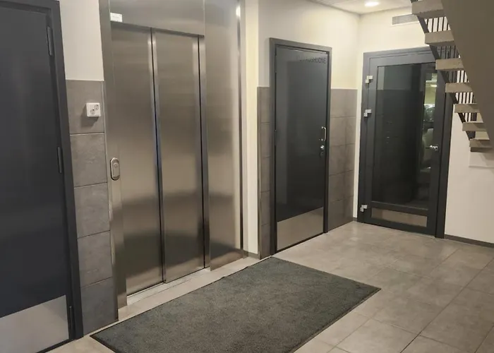 Laadukas Kalustettu Yksioe Logomolla 1-2hloe